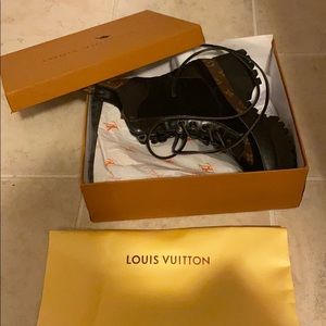 Louis Vuitton Desert Boots size 39